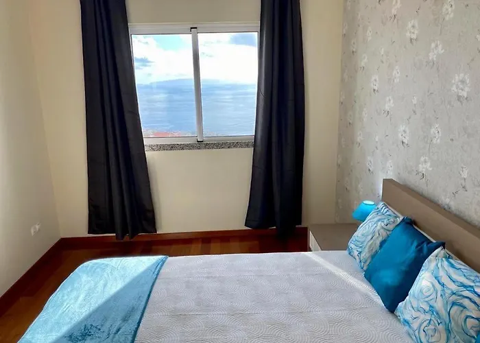 Penthouse With Sea View 公寓