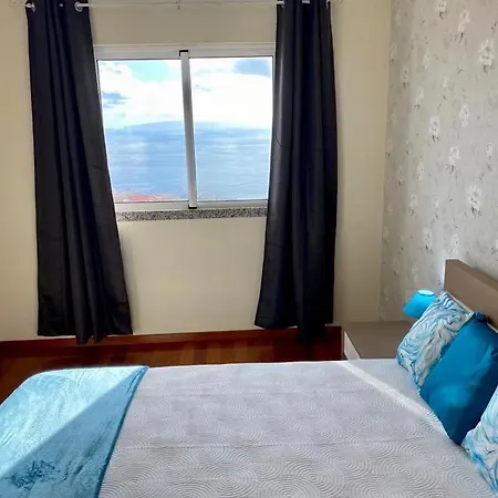 Penthouse With Sea View Apartment